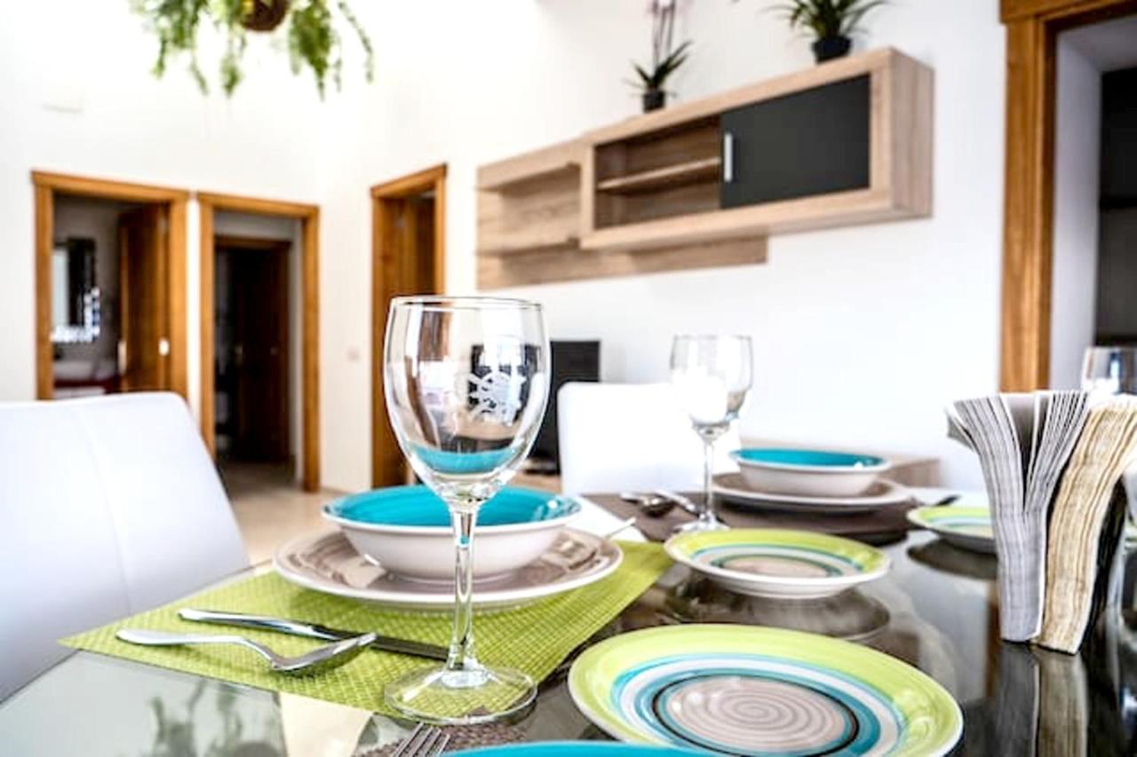 Comfortable House In Tias With Free Parking ภายนอก รูปภาพ