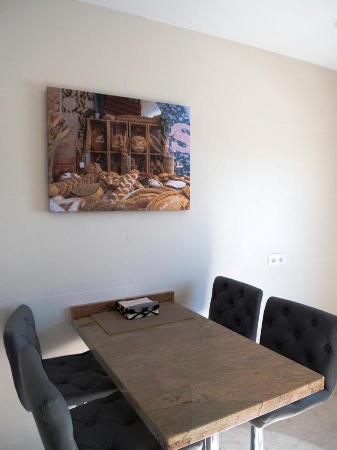 Comfortable House In Tias With Free Parking ภายนอก รูปภาพ