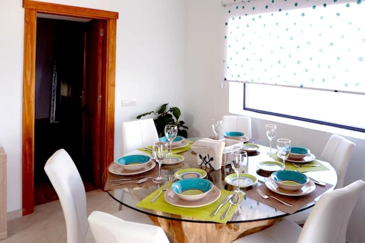 Comfortable House In Tias With Free Parking ภายนอก รูปภาพ