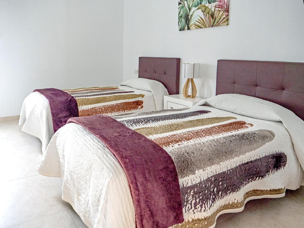 Comfortable House In Tias With Free Parking ภายนอก รูปภาพ