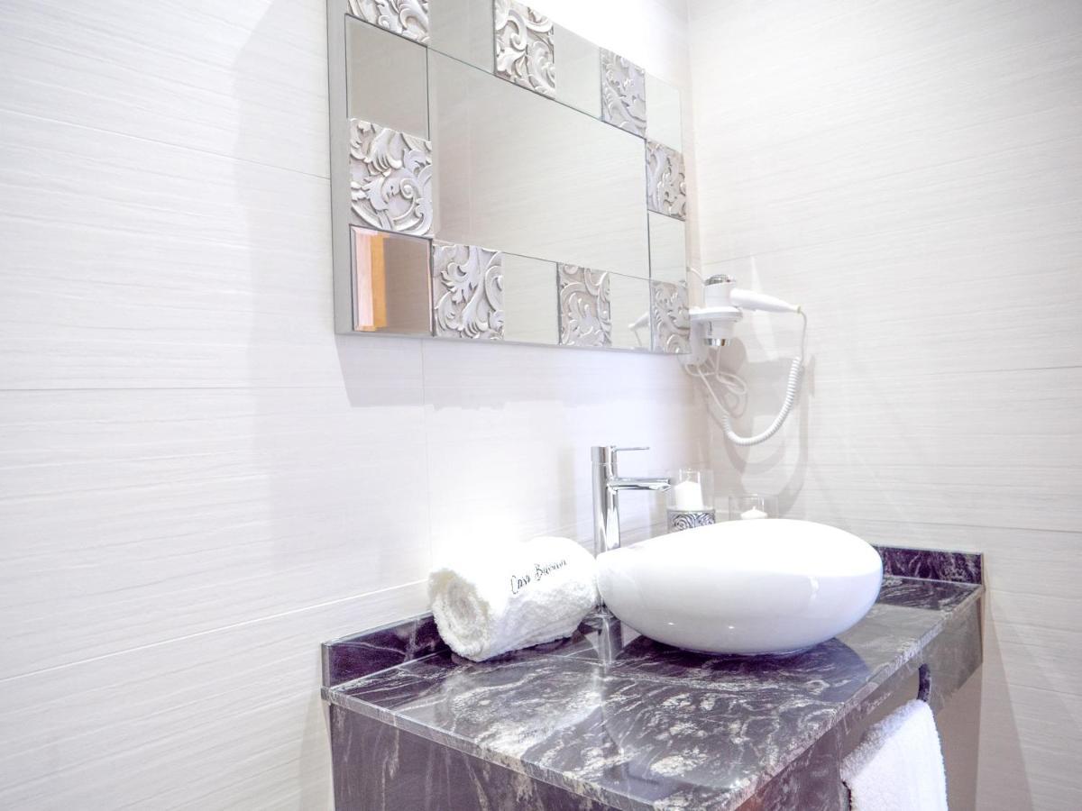 Comfortable House In Tias With Free Parking ภายนอก รูปภาพ