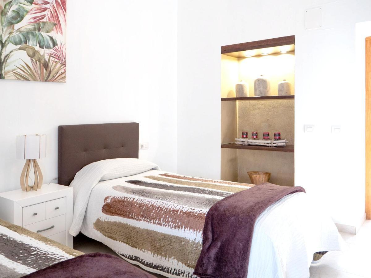 Comfortable House In Tias With Free Parking ภายนอก รูปภาพ